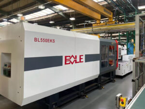 Injection moulding investment: side view of the new 550-ton Bole machine in Flambeau Europe’s production facility